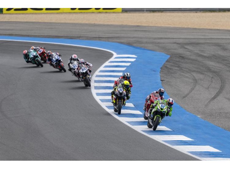 Alcoba remporte un premier podium époustouflant