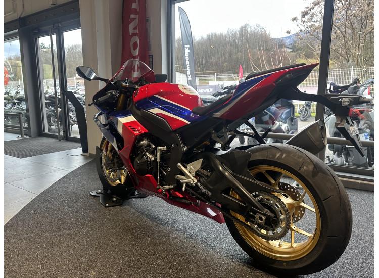 HONDA CBR-1000 RR-R FIREBLADE