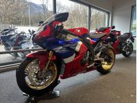 HONDA CBR-1000 RR-R FIREBLADE