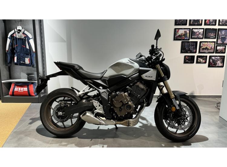 HONDA CB650R E-CLUTCH