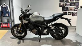 HONDA CB650R E-CLUTCH