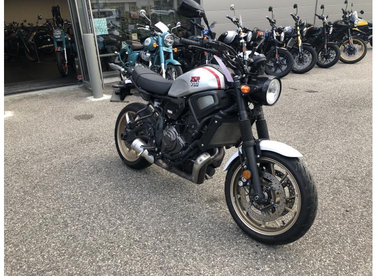 YAMAHA XSR 700 TRIBUTE