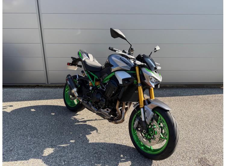 KAWASAKI Z900 SE PERFORMANCE 2025