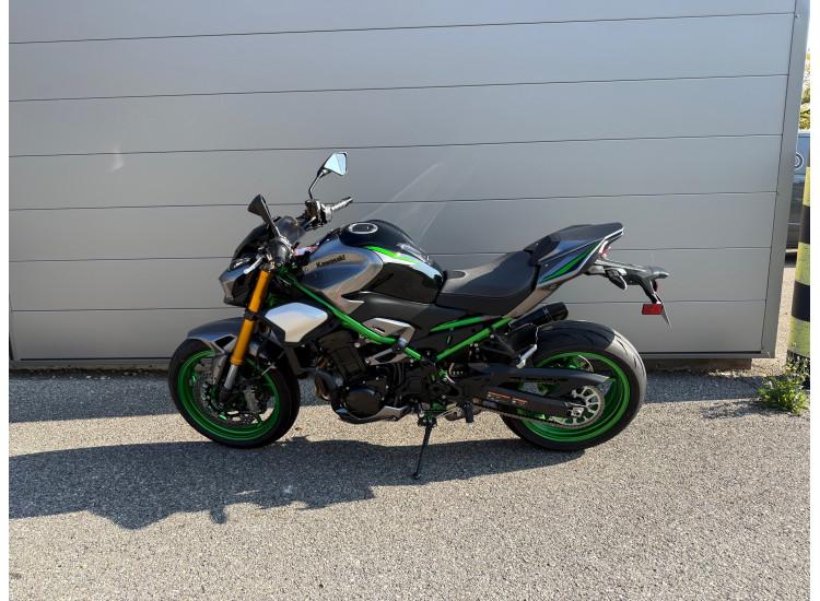 KAWASAKI Z900 SE PERFORMANCE 2025