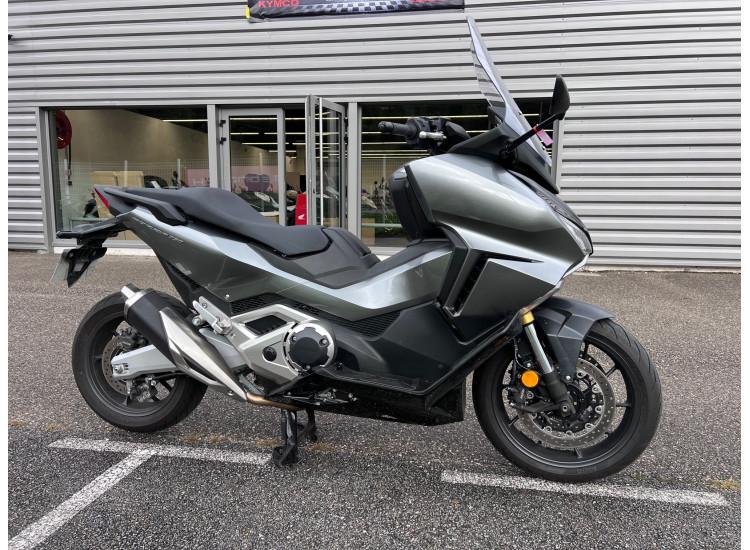 HONDA FORZA 750
